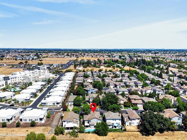 8354 Baisley Ct, Elk Grove, CA 95624