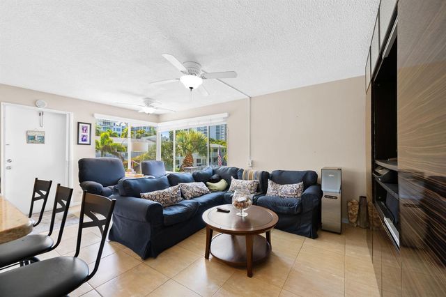 2825 NE 33rd 201, Fort Lauderdale, FL 33308