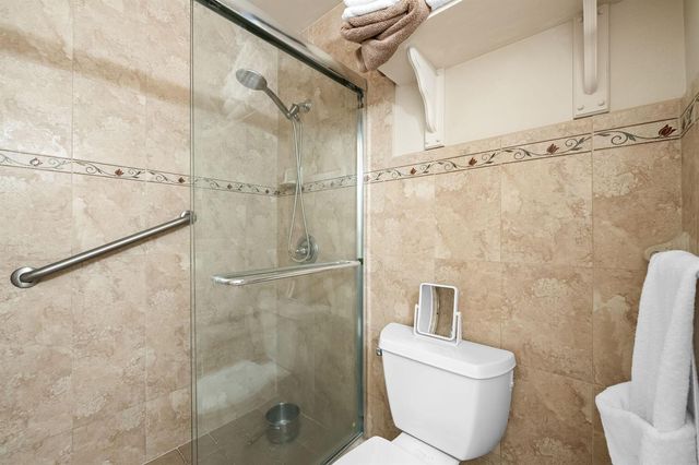 2825 NE 33rd 201, Fort Lauderdale, FL 33308