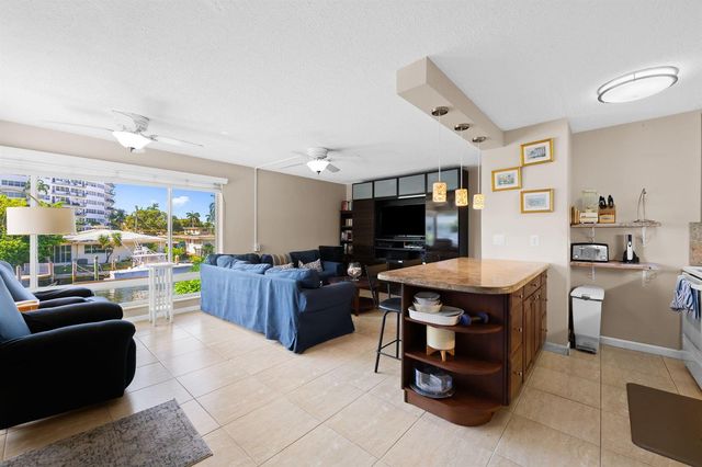 2825 NE 33rd 201, Fort Lauderdale, FL 33308