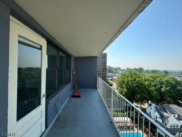 285 Aycrigg Ave 10H, Passaic City, NJ 07055