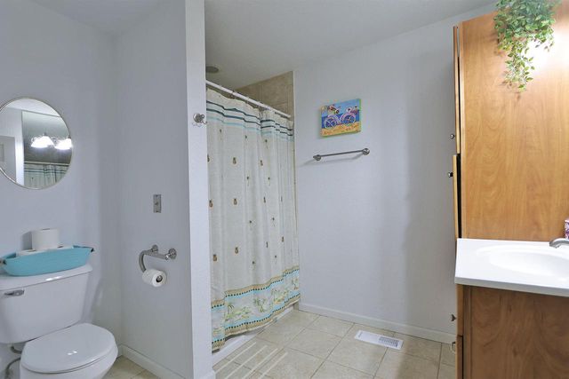 4565 Meadow Vw E, Brookfield, WI 53005