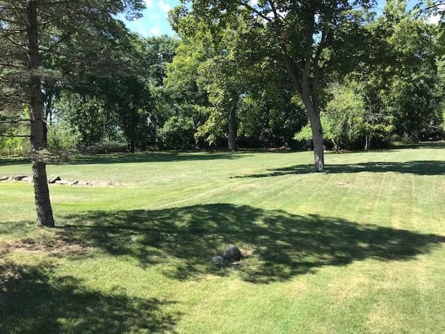 4565 Meadow Vw E, Brookfield, WI 53005