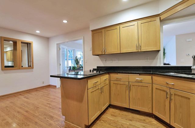 4565 Meadow Vw E, Brookfield, WI 53005