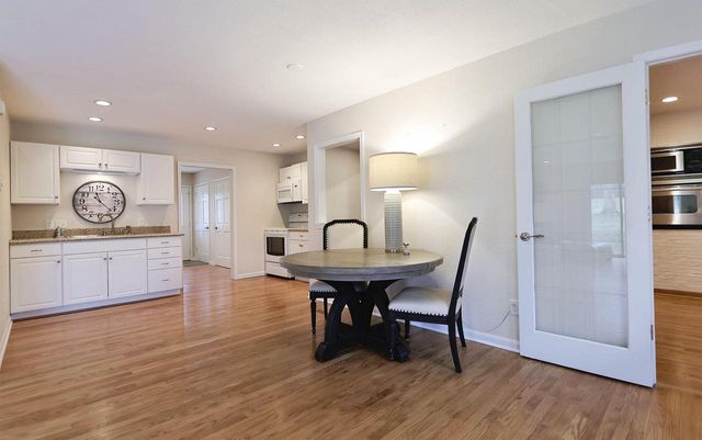 4565 Meadow Vw E, Brookfield, WI 53005