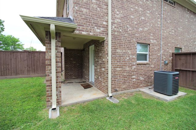 6610 Loma Vista Street B, Houston, TX 77085