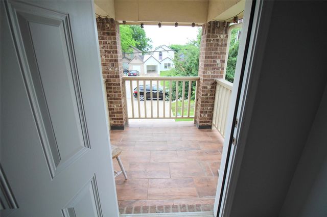 6610 Loma Vista Street B, Houston, TX 77085