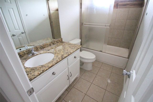 6610 Loma Vista Street B, Houston, TX 77085