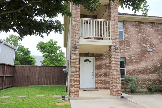 6610 Loma Vista Street B, Houston, TX 77085