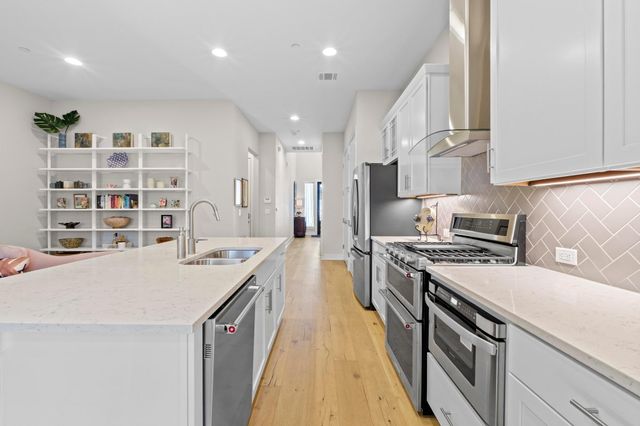 4323 Spicewood Springs RD 6, Austin, TX 78759