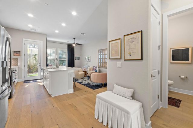 4323 Spicewood Springs RD 6, Austin, TX 78759