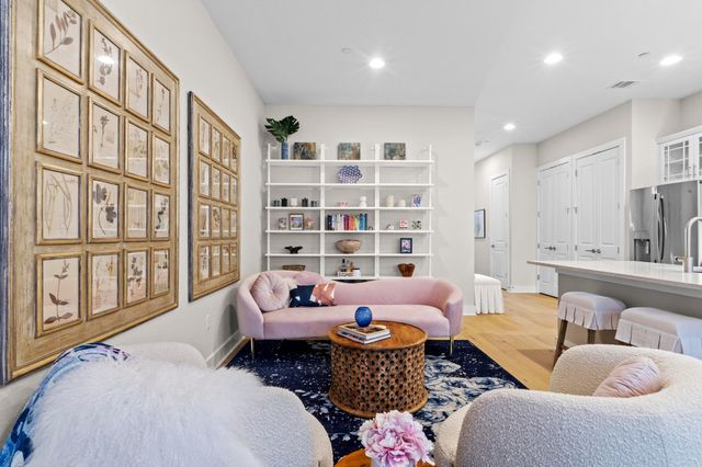 4323 Spicewood Springs RD 6, Austin, TX 78759