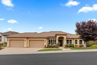 640 Russell Dr, Folsom, CA 95630