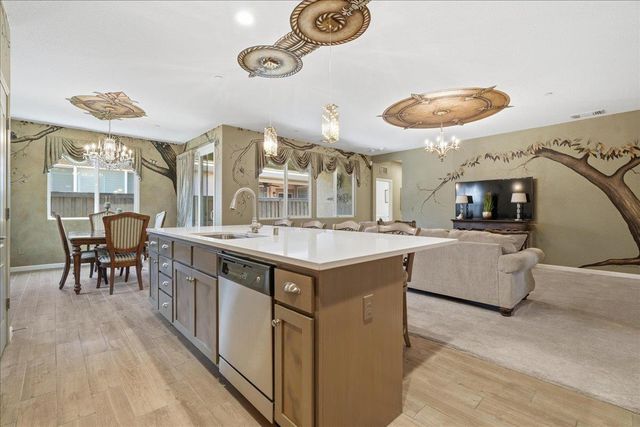 3910 Del Arco Ln, Sacramento, CA 95834