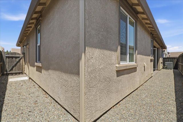 3910 Del Arco Ln, Sacramento, CA 95834