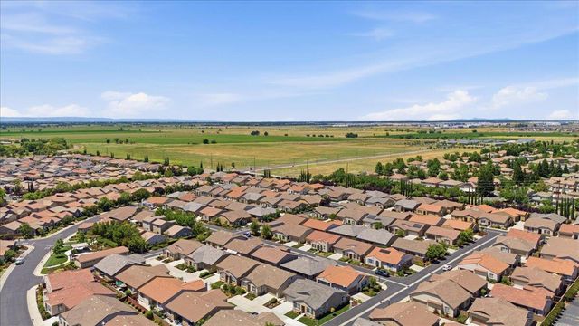 3910 Del Arco Ln, Sacramento, CA 95834