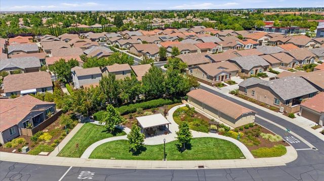 3910 Del Arco Ln, Sacramento, CA 95834