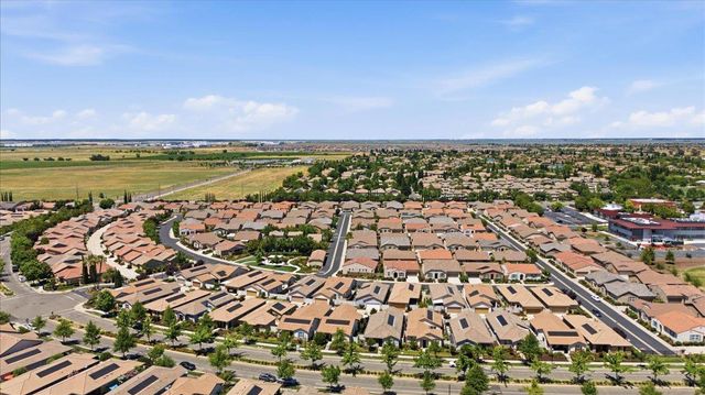 3910 Del Arco Ln, Sacramento, CA 95834