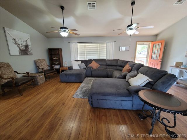 107451 S 4138 Road, Checotah, OK 74426