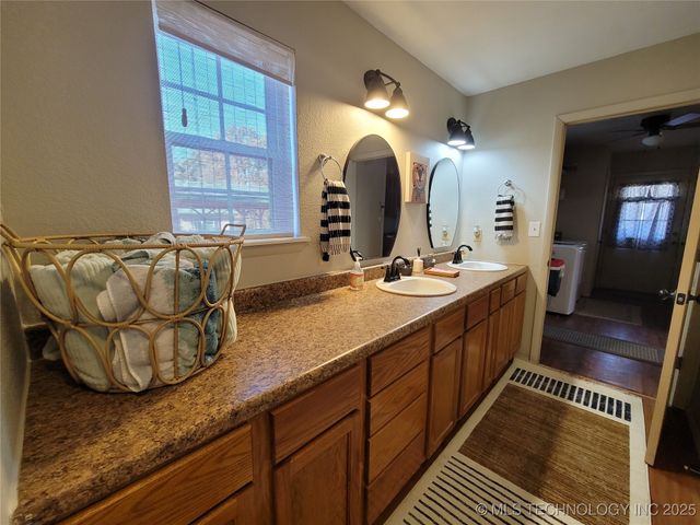 107451 S 4138 Road, Checotah, OK 74426