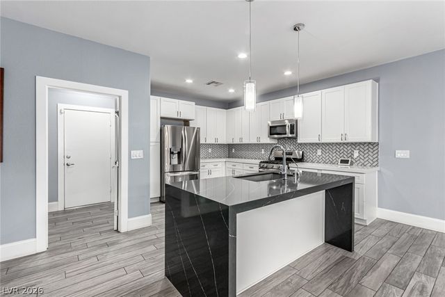 2430 Bedford Park Drive, Henderson, NV 89052