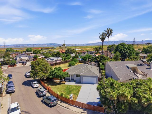 104 Lotus Way, East Palo Alto, CA 94303
