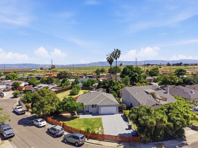104 Lotus Way, East Palo Alto, CA 94303