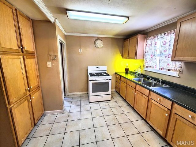 404 Ballman Avenue, St Louis, MO 63135