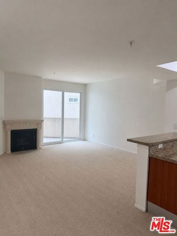 620 S Gramercy Place 339, Los Angeles, CA 90005