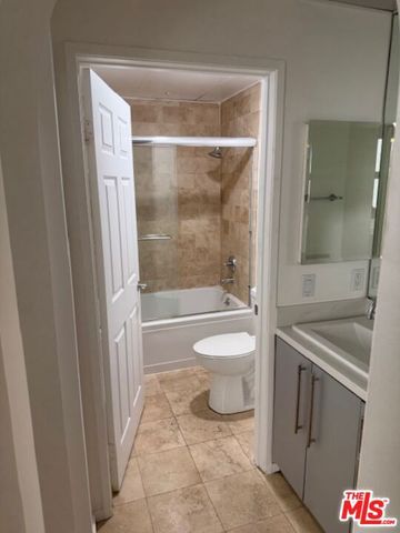 620 S Gramercy Place 339, Los Angeles, CA 90005