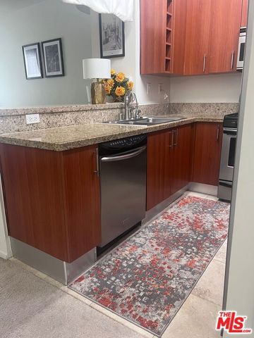 620 S Gramercy Place 339, Los Angeles, CA 90005