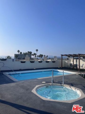 620 S Gramercy Place 339, Los Angeles, CA 90005