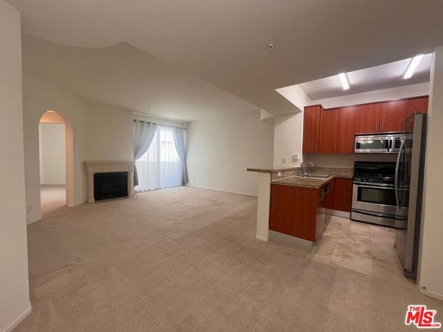 620 S Gramercy Place 339, Los Angeles, CA 90005