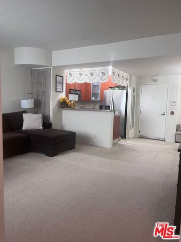 620 S Gramercy Place 339, Los Angeles, CA 90005