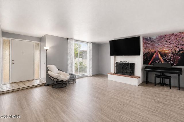 6327 N 34TH Lane, Phoenix, AZ 85017