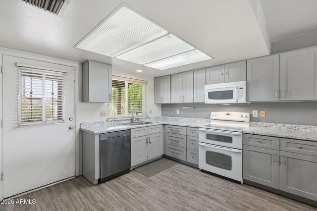 6327 N 34TH Lane, Phoenix, AZ 85017