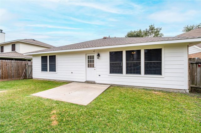 9323 Comanche Peak Lane, Houston, TX 77089