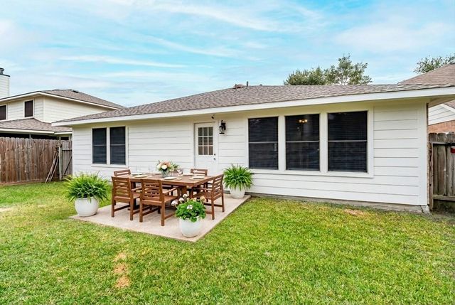 9323 Comanche Peak Lane, Houston, TX 77089