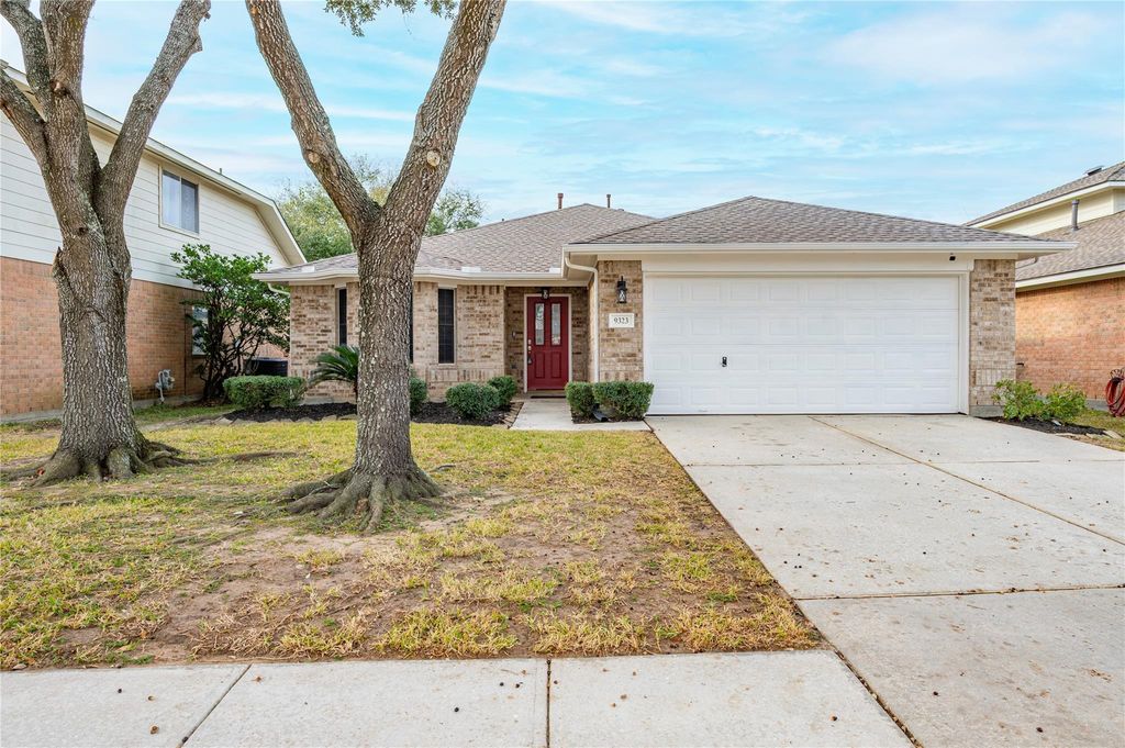 9323 Comanche Peak Lane, Houston, TX 77089