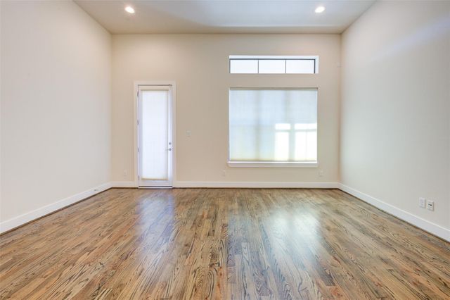 1222 W Dallas Street, Houston, TX 77019