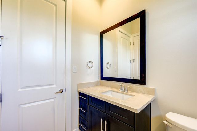 1222 W Dallas Street, Houston, TX 77019