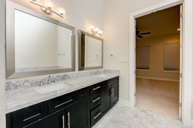 1222 W Dallas Street, Houston, TX 77019