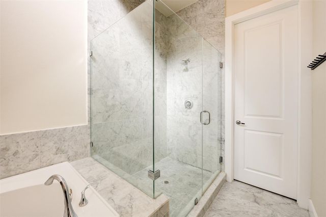 1222 W Dallas Street, Houston, TX 77019