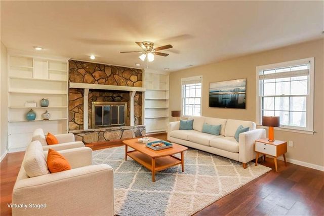 105 Spur Ridge, Peachtree City, GA 30269