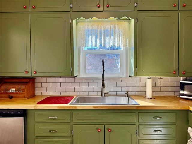 924 W 3rd Street, Maryville, MO 64468