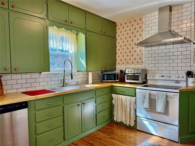 924 W 3rd Street, Maryville, MO 64468