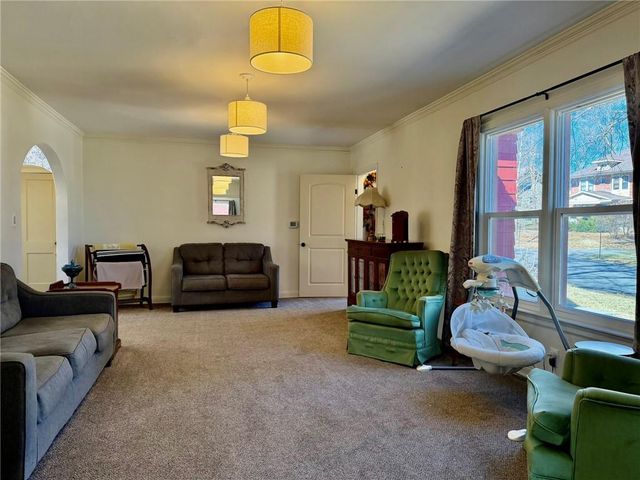 924 W 3rd Street, Maryville, MO 64468