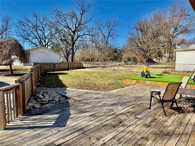 924 W 3rd Street, Maryville, MO 64468