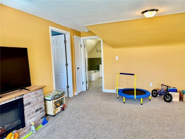 924 W 3rd Street, Maryville, MO 64468