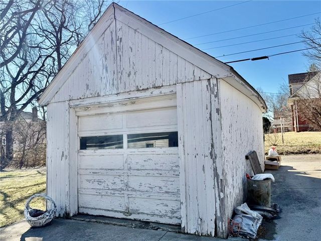 924 W 3rd Street, Maryville, MO 64468